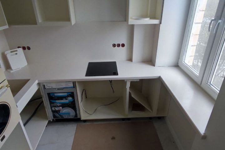 Столешница, стеновые панели и подоконник из Grandex M-707 Noble Pearl