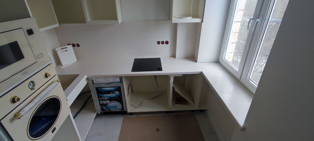 Столешница, стеновые панели и подоконник из Grandex M-707 Noble Pearl